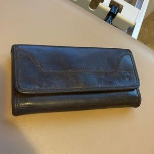 Frye wallet